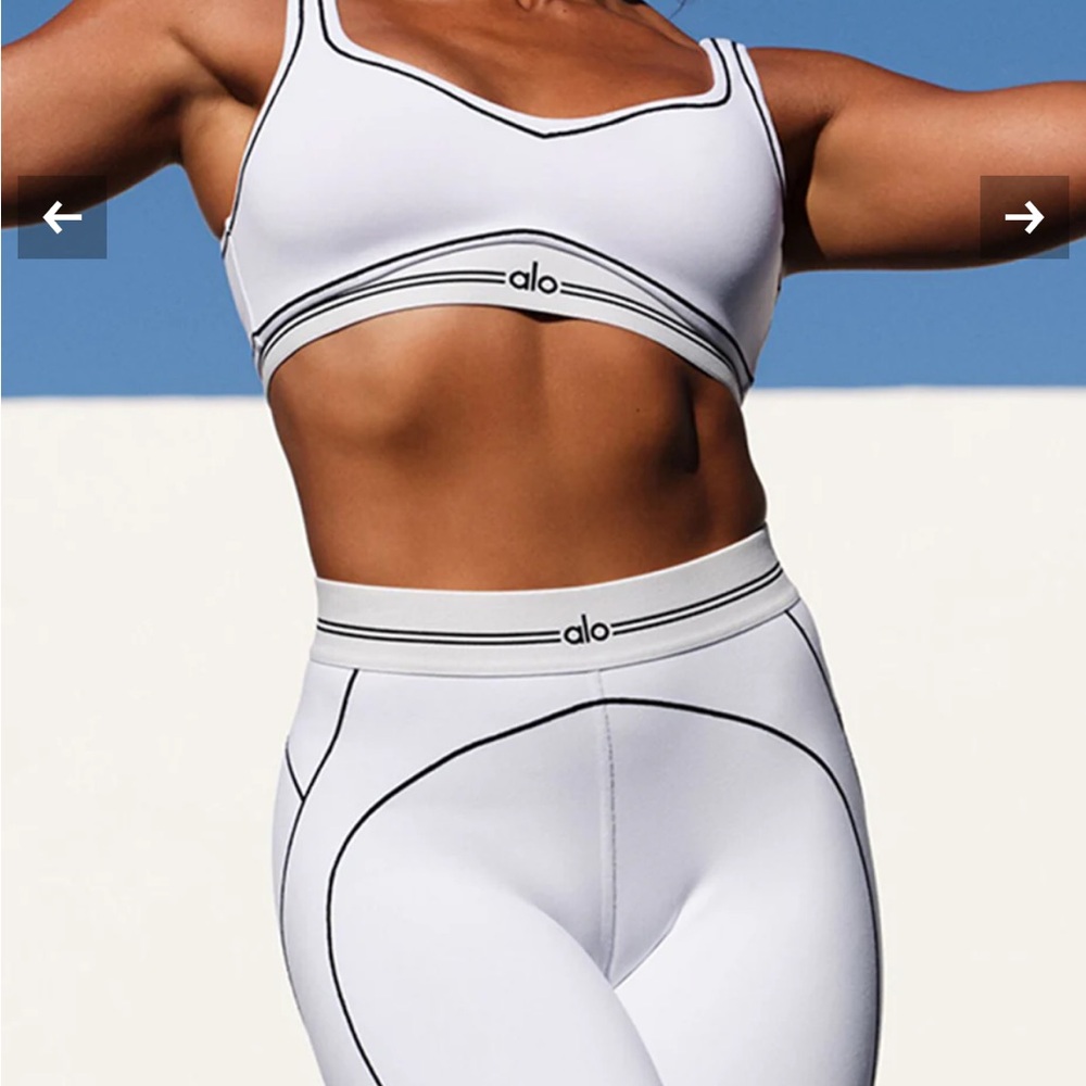 New with tags Alo heart throb set